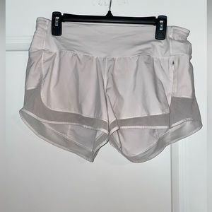 Lululemon white mind over miles short